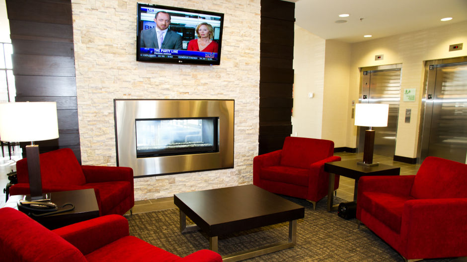 Holiday Inn and Suites Red Deer South Lobby