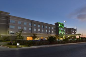 Holiday Inn Hotel & Suites NW