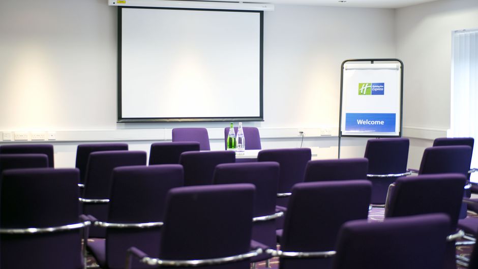 Holiday Inn Express Dunstable Meeting