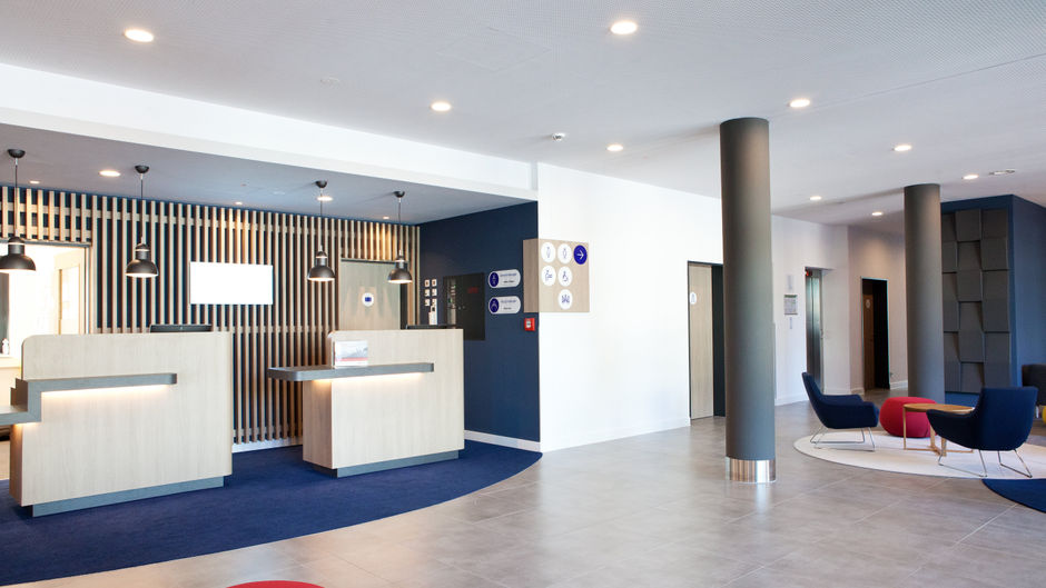 Holiday Inn Express Frankfurt Airport Exterior