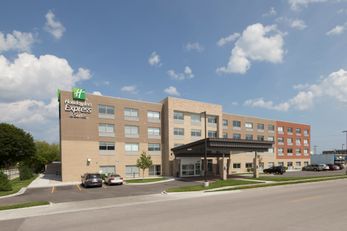 Holiday Inn Express & Suites Downtown