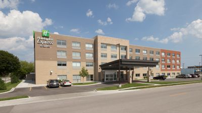 Holiday Inn Express & Suites Downtown
