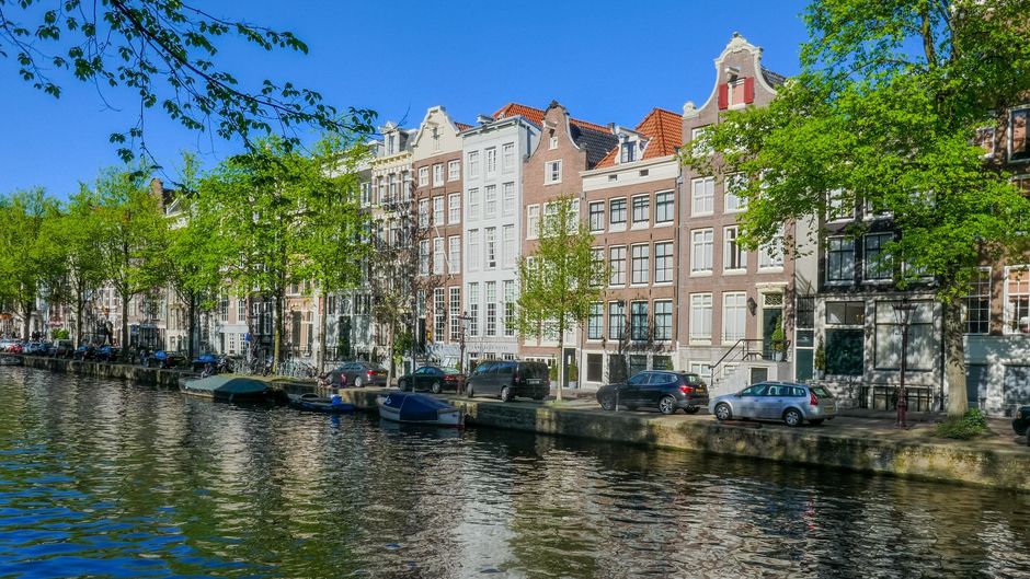 Ambassade Hotel Exterior