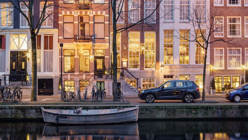 Ambassade Hotel Exterior