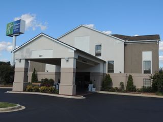 Holiday Inn Express/Suites Birmingham E
