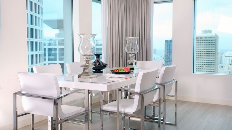 Crowne Plaza Hotel City Center Suite