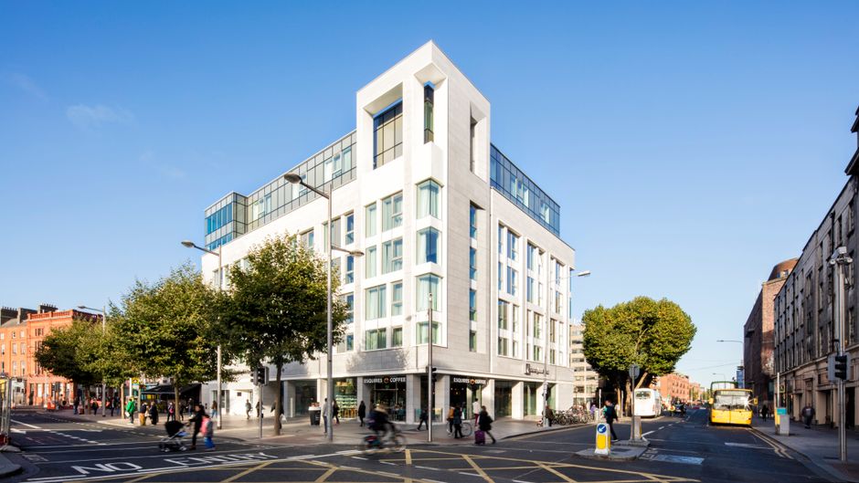 Holiday Inn Express Dublin City Centre Exterior