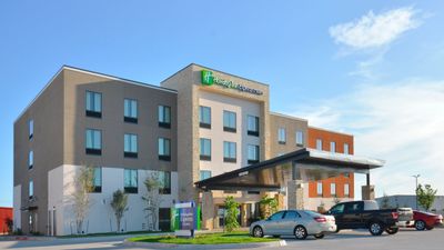 Holiday Inn Express/Stes City Mid-Arpt