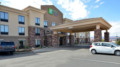 Holiday Inn Express & Suites Page