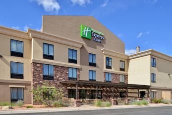 Holiday Inn Express & Suites Page