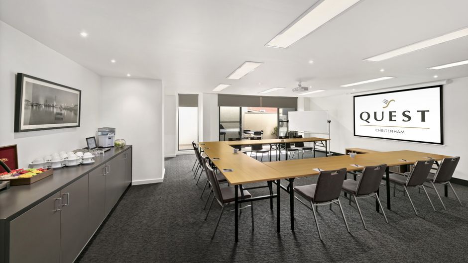 Quest Cheltenham Serviced Apartments Meeting