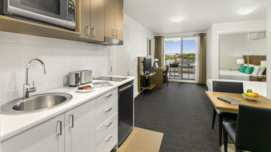 Quest Cheltenham Serviced Apartments Room