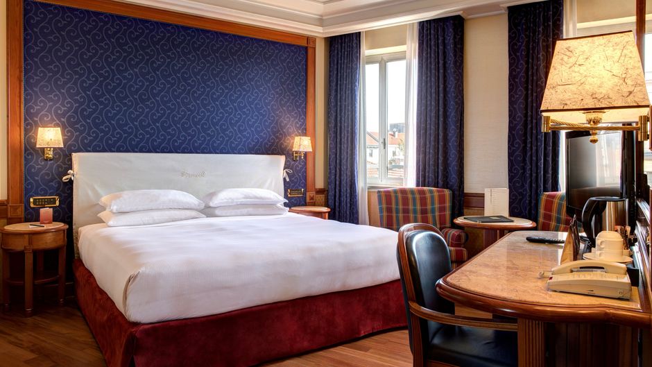 Hotel Capitol Room