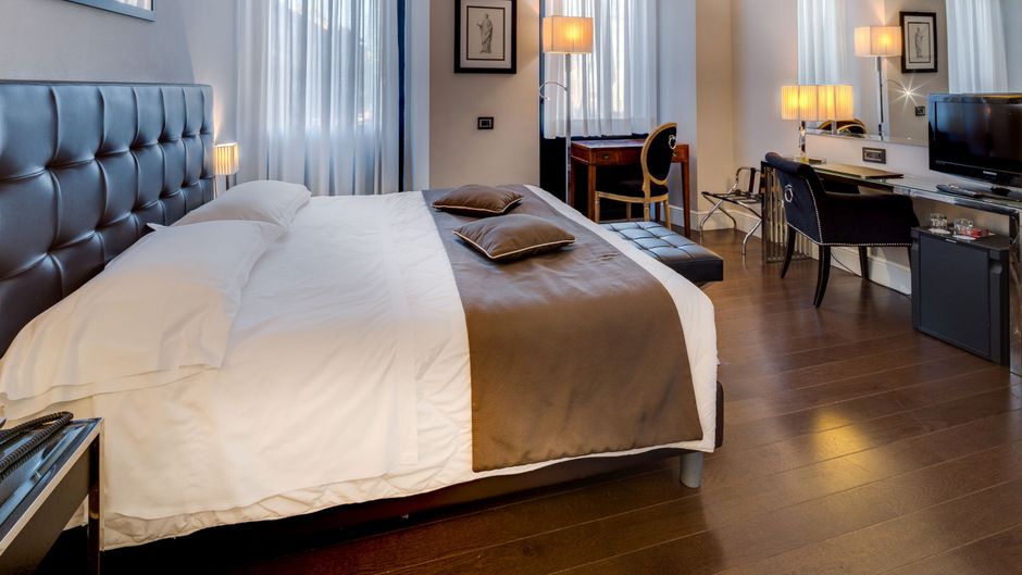 Hotel Roma Room