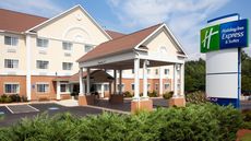 Holiday Inn Express Hotel & Suites