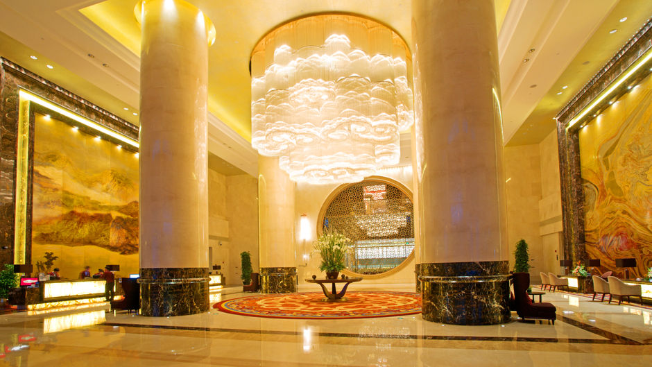 Crowne Plaza Yichang Lobby