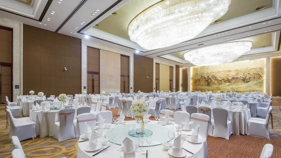 Crowne Plaza Yichang Ballroom