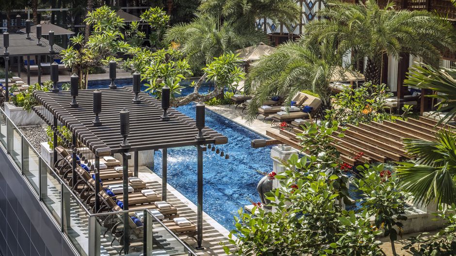 Four Seasons Hotel Jakarta Pool