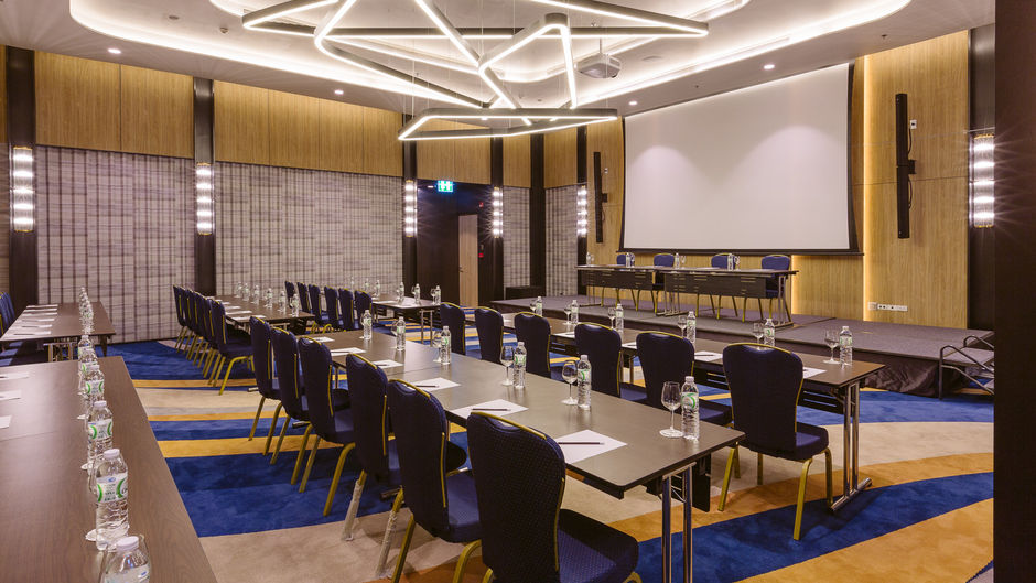 Modena by Fraser Buriram Room