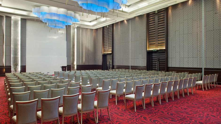 Holiday Inn Mumbai International Airport Ballroom