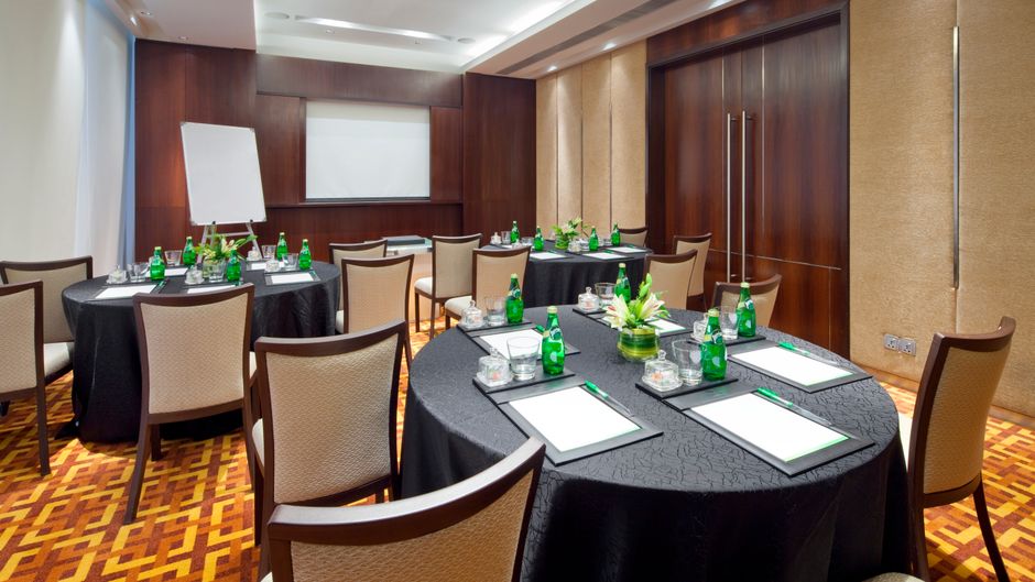 Holiday Inn Mumbai International Airport Meeting