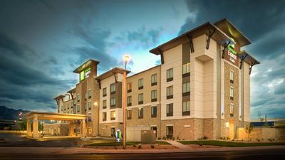 Holiday Inn Express & Stes Murray