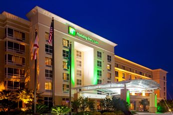 Holiday Inn Hotel & Suites