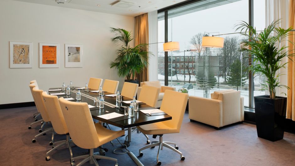 Crowne Plaza Helsinki-Hesperia Meeting