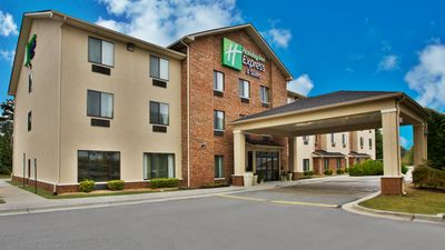 Holiday Inn Express & Stes Buford NE
