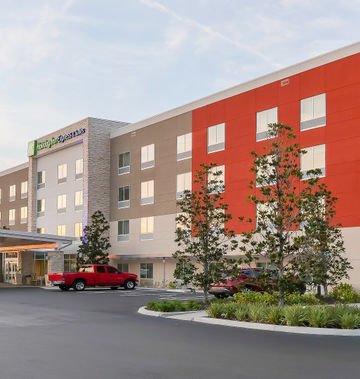 Holiday Inn Express & Suites Tampa