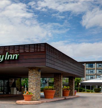 Holiday Inn Toronto Airport Hotel