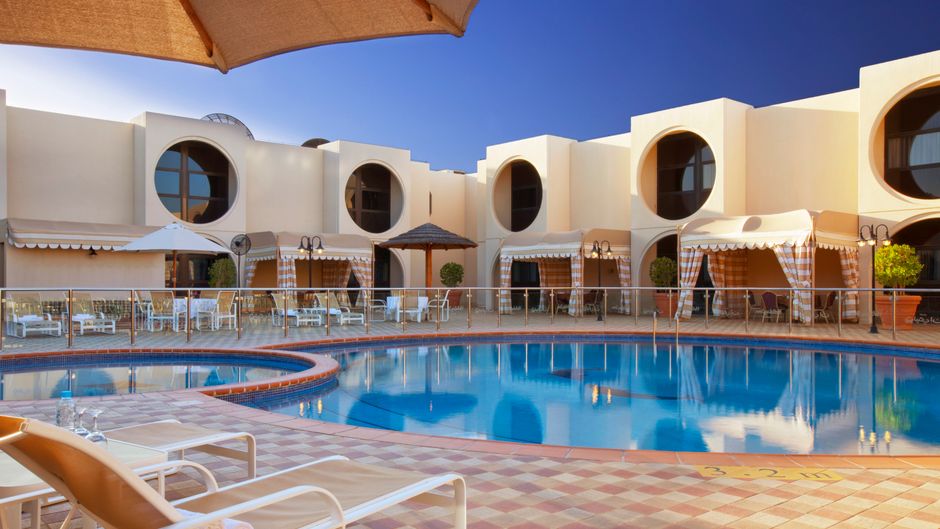 Holiday Inn Yanbu Pool