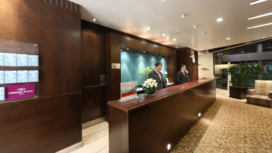 Crowne Plaza Beirut Lobby