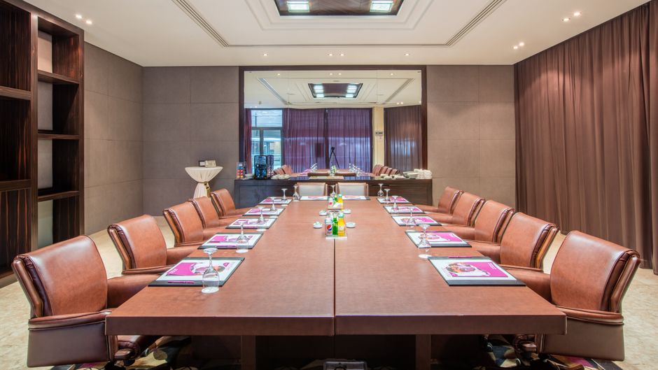 Crowne Plaza Beirut Meeting