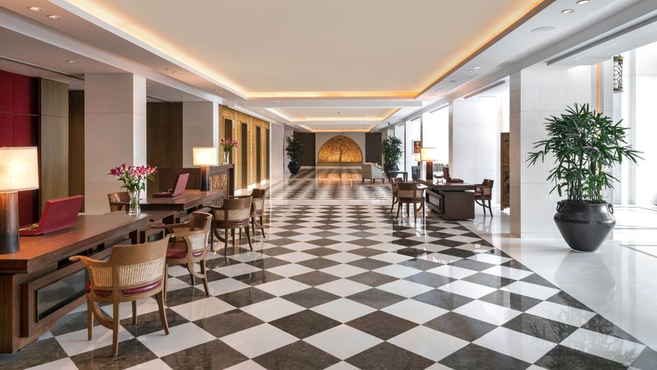The Oberoi New Delhi Lobby