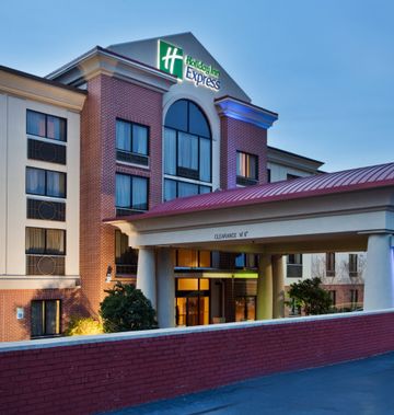 Holiday Inn Express & Suites