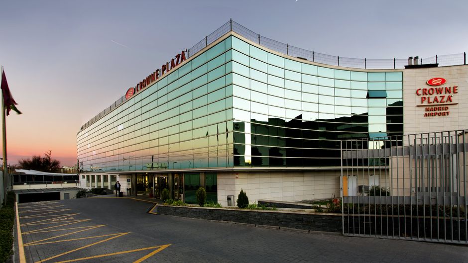 Crowne Plaza Hotel Madrid Airport Exterior