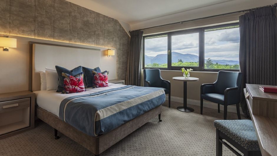 The Gleneagle Hotel & Apartments Room