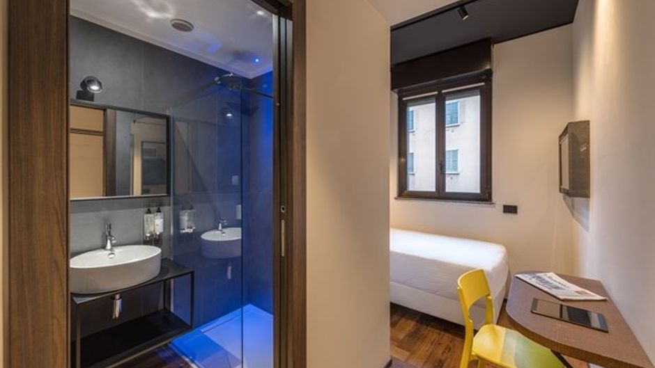 Hotel Roxy Room