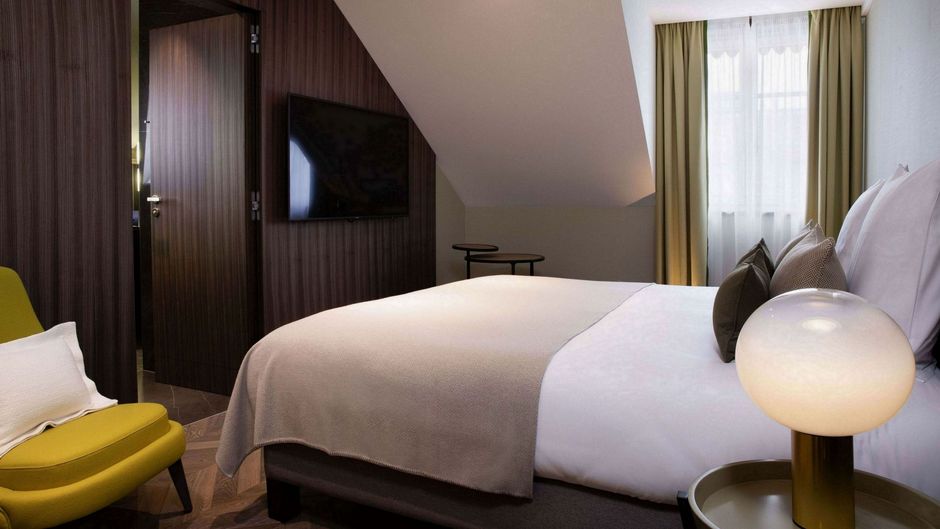 Hotel D Room