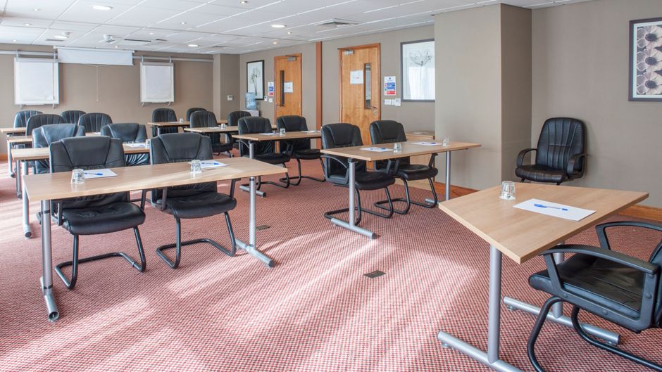 Holiday Inn Express Birmingham Star City Meeting