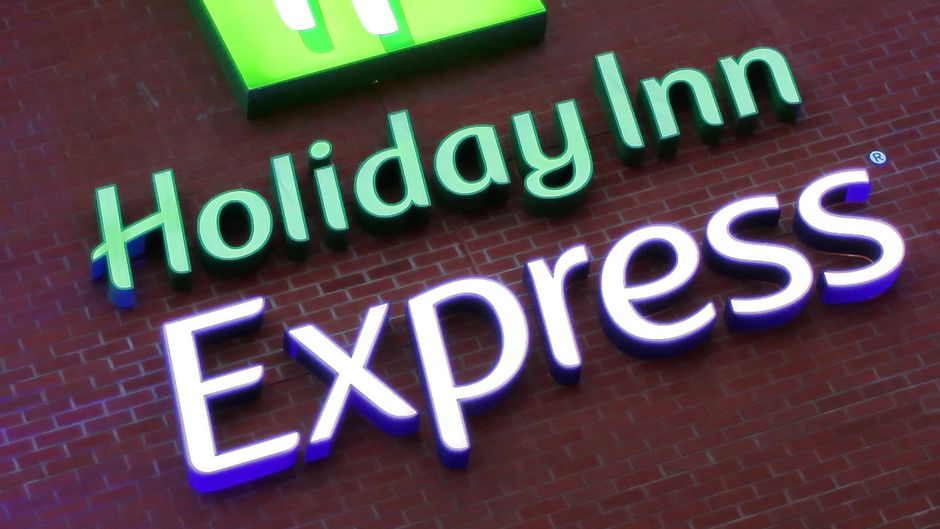 Holiday Inn Express Birmingham Redditch Exterior