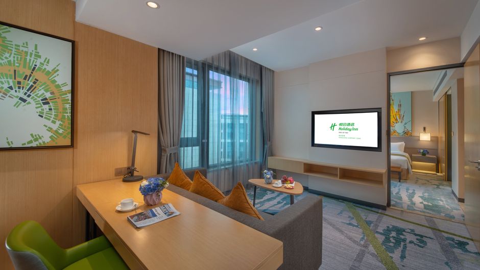 Holiday Inn Airport Zone Suite