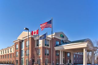 Holiday Inn Express Hotel & Suites