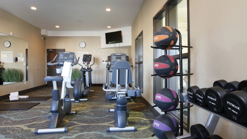 Holiday Inn Express Fort Saint John Health Club