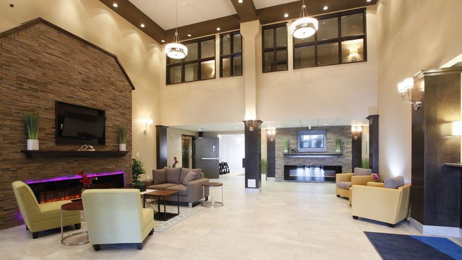 Holiday Inn Express Fort Saint John Exterior