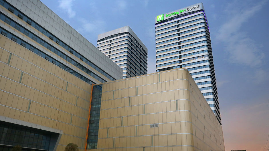 Holiday Inn Exp North Railway Station Exterior