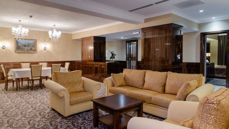 Holiday Inn Aktau Suite