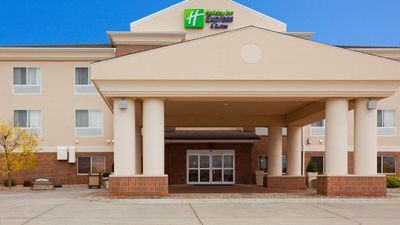 Holiday Inn Express Hotel & Suites