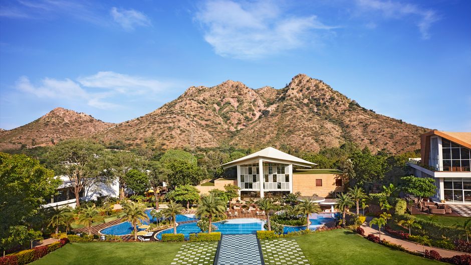 Taj Aravali Resort & Spa Lobby